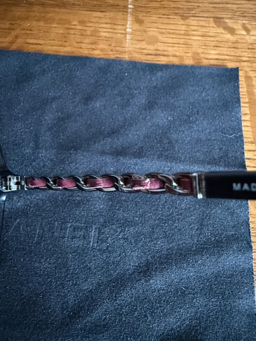 CHANEL Sunglasses with Case - Picture 16 of 16